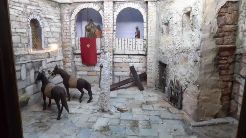 clicca per ingrandire clicca per ingrandire